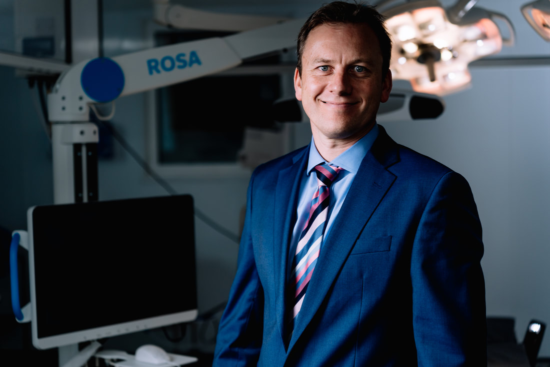 Interview Consultant leading robotic hip and knee surgery James Hahnel